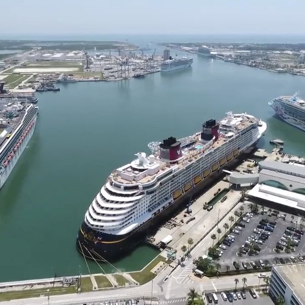 Round-Trip Shared Shuttle Between Orlando Hotel Area and Port Canaveral
